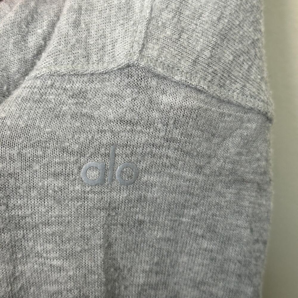 ALO YOGA Alolux Soho Cropped Henley Top Heather Gray Sz M {OO27} - Picture 4 of 4